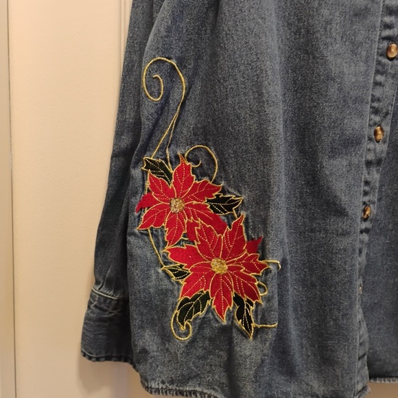 Holiday Editions Denim Shirt with Floral Embroidery Festive Celebration Size XL - Picture 9 of 9